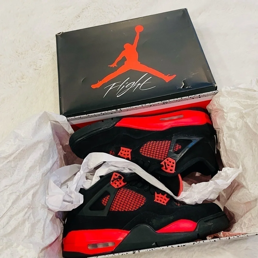 Air Jordan 4 Retro Red Thunder Black Athletic Basketball Sneakers Men Size 10.5